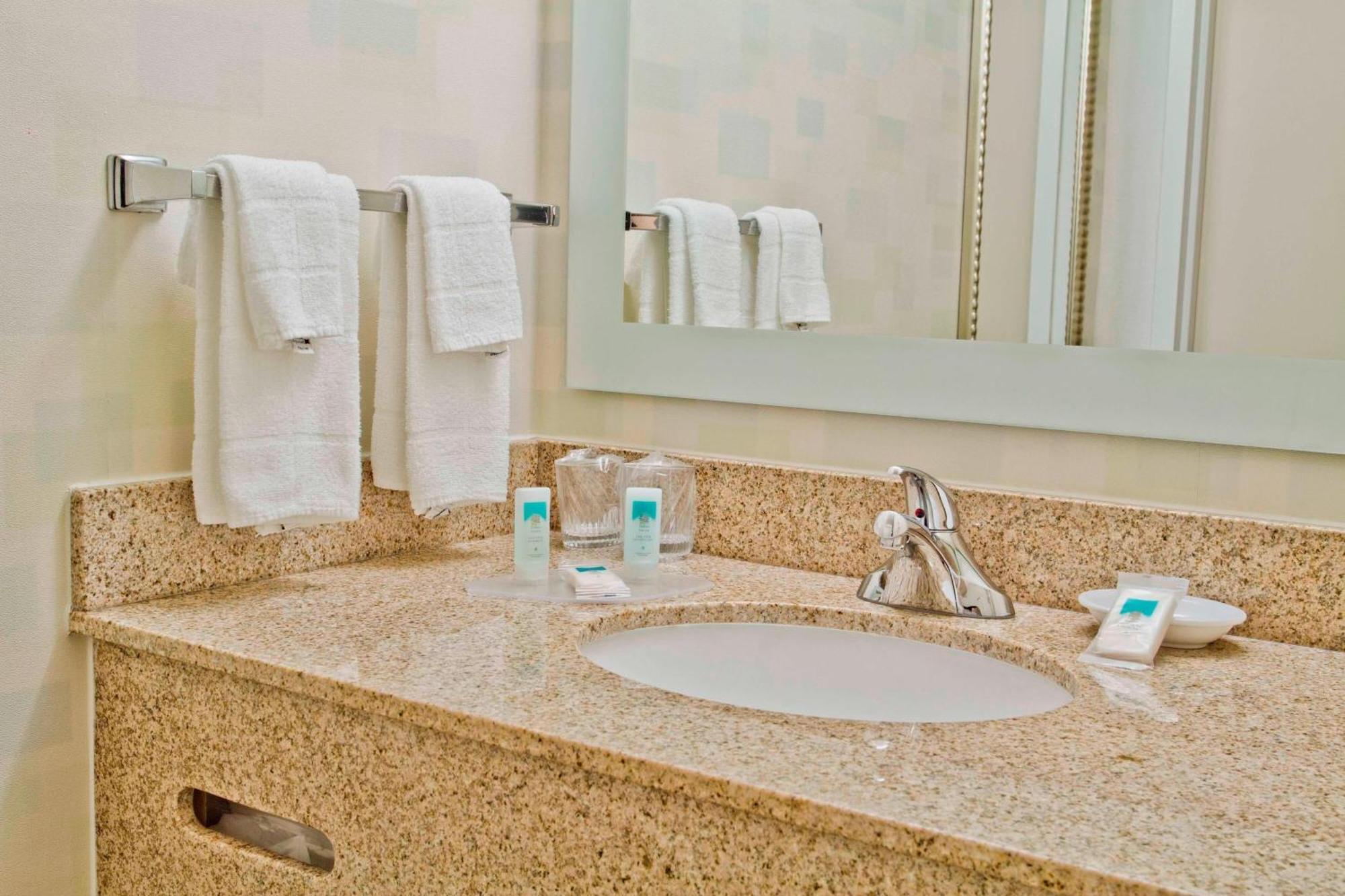 Springhill Suites By Marriott Charlotte Airport Zewnętrze zdjęcie